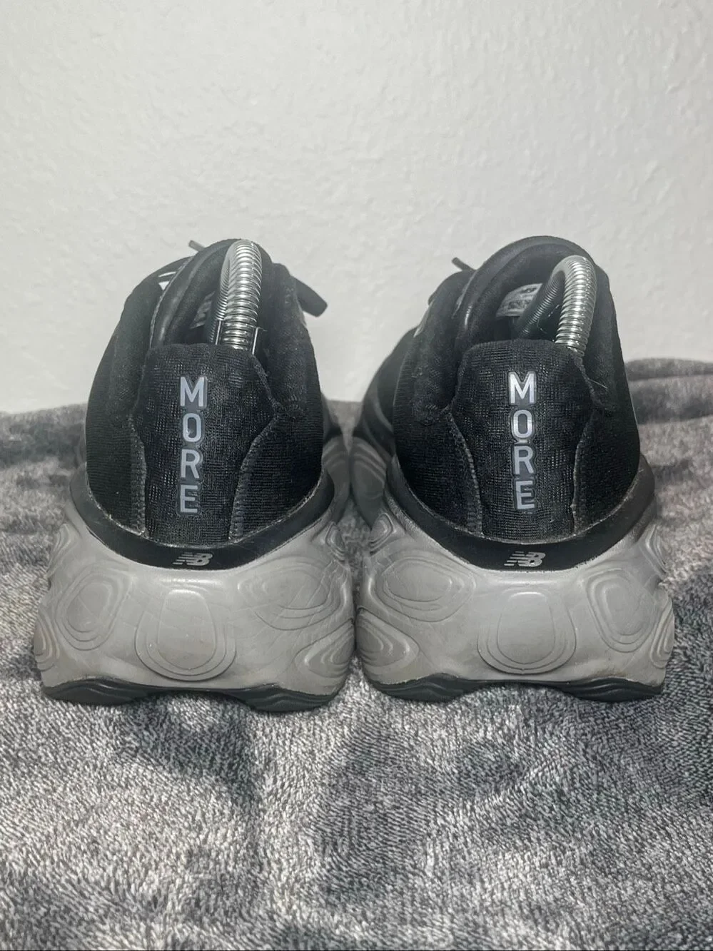 New Balance Fresh Foam X More v5 Black Running Shoes WMORLK5 Women’s Size 9